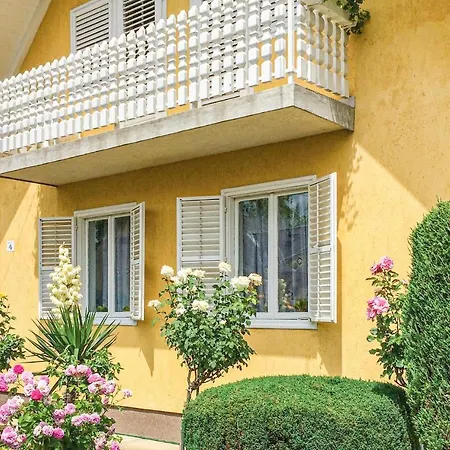 Apartment 0-bedroom In Keszthely